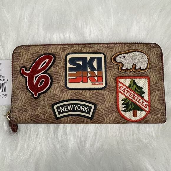 Coach Accordion Zip Wallet In Signature Canvas Leather With Patches C7204 NWT - Picture 1 of 8